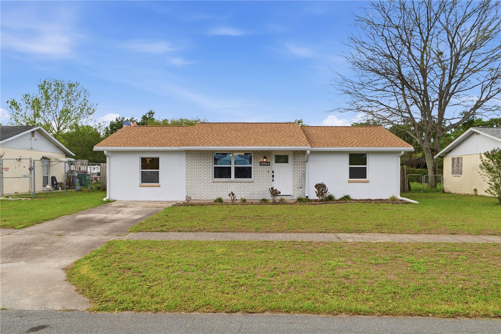 Single Family Residence em ZEPHYRHILLS, FL - Daniel Dourado