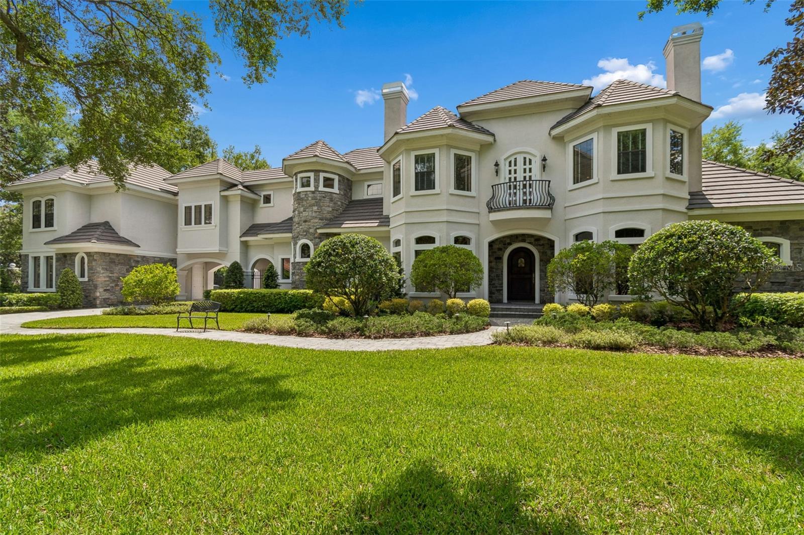 Single Family Residence in TAMPA, FL - Daniel Dourado
