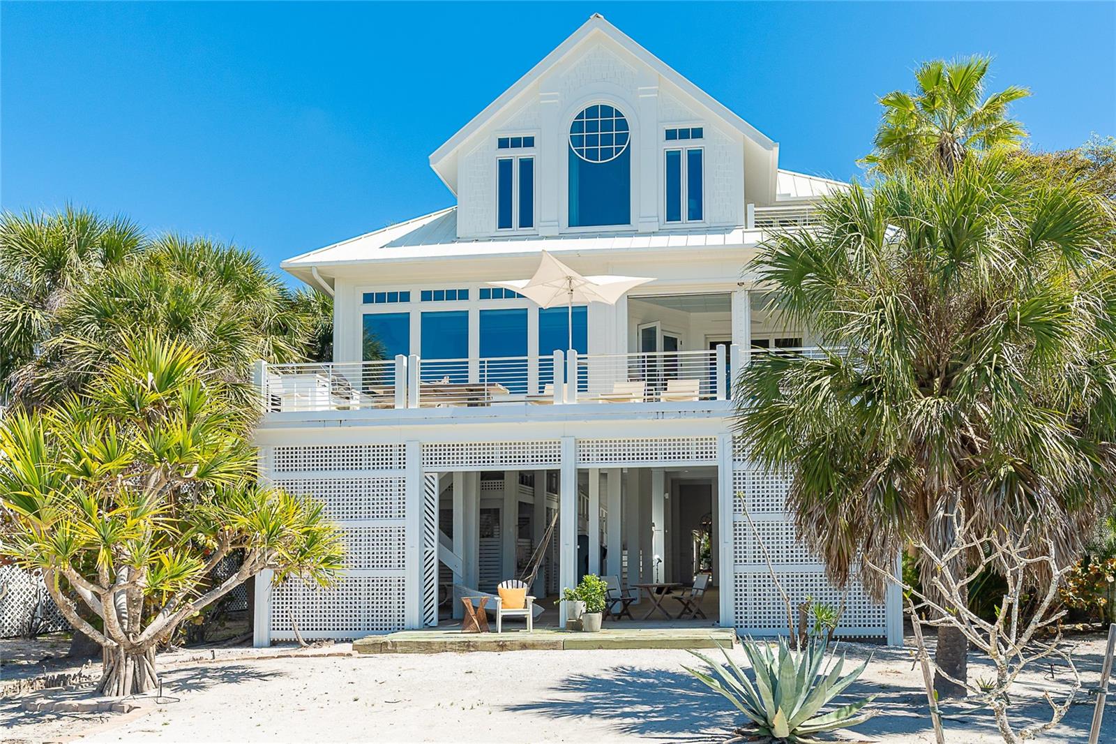 Single Family Residence in PLACIDA, FL - Daniel Dourado