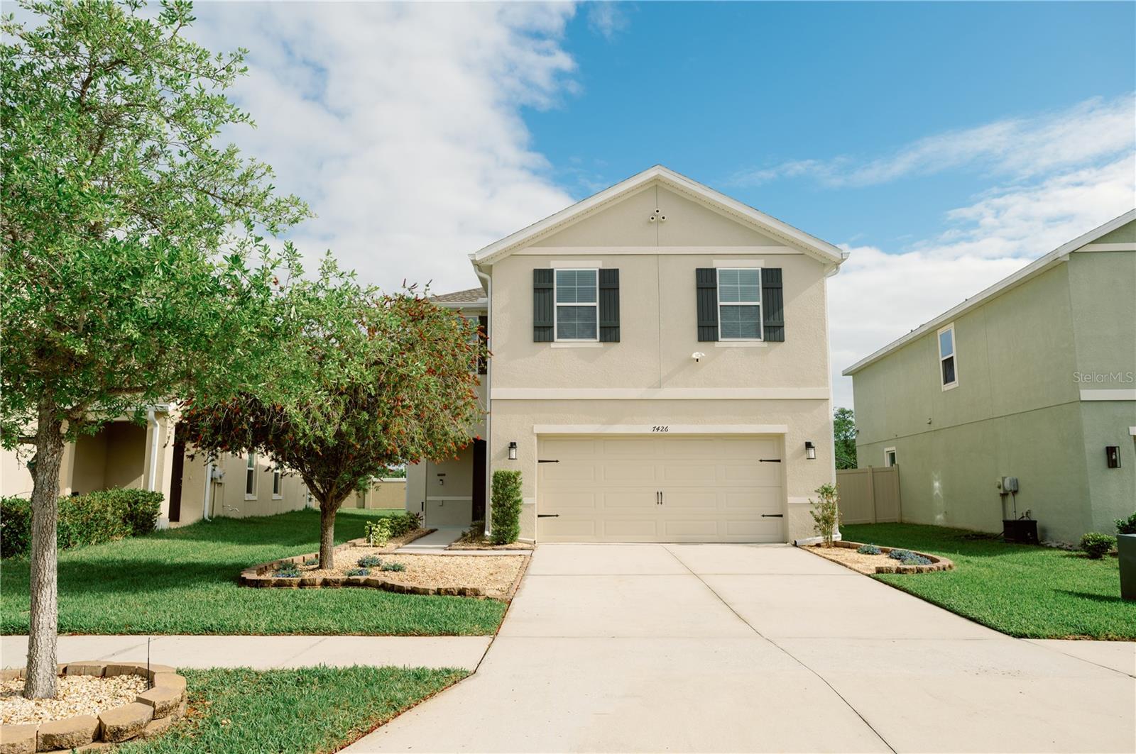 Single Family Residence in WESLEY CHAPEL, FL - Daniel Dourado