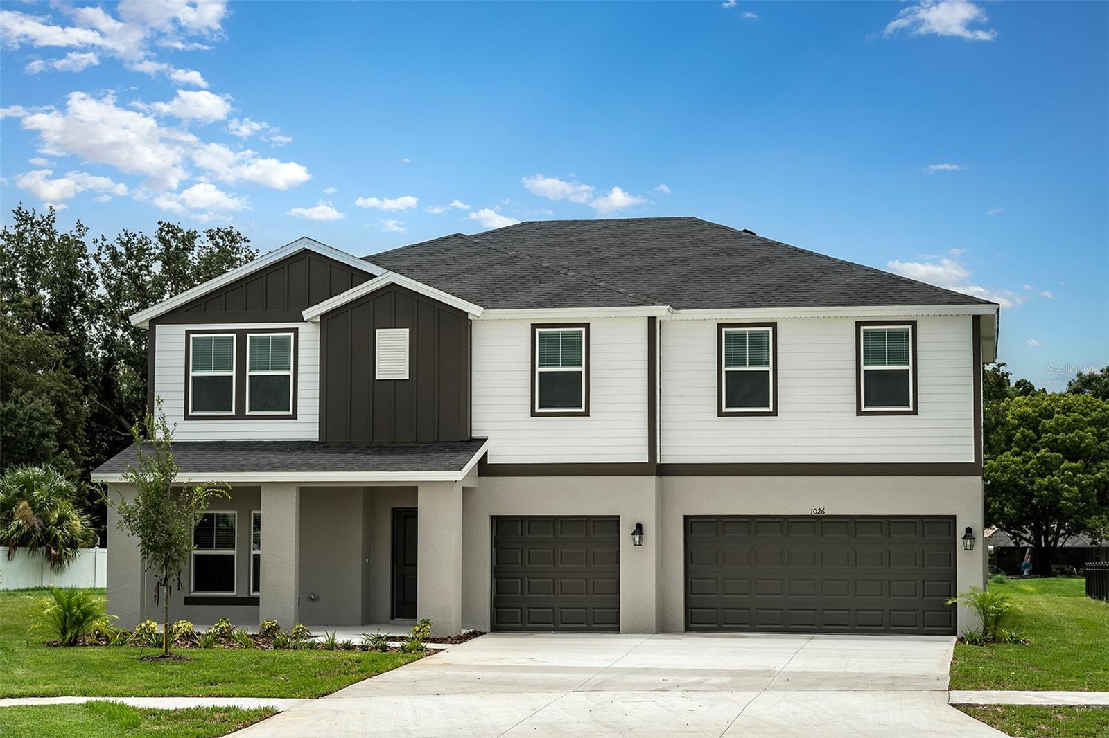 Single Family Residence in WESLEY CHAPEL, FL - Daniel Dourado