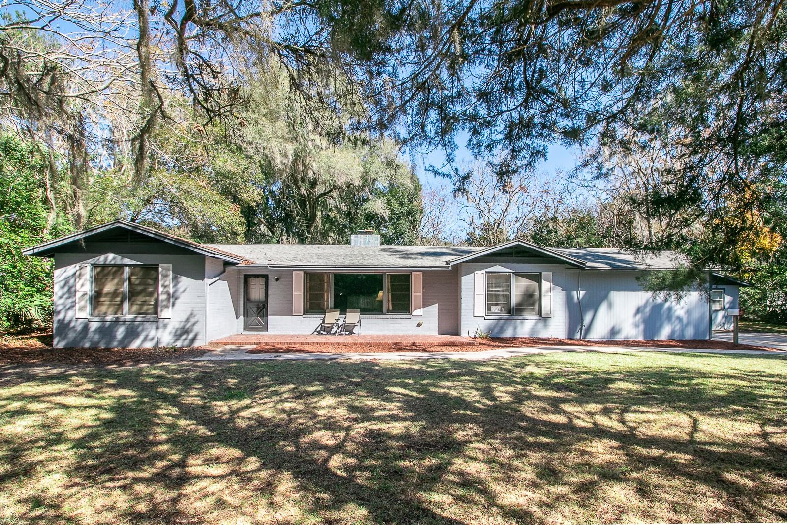 Single Family Residence in GAINESVILLE, FL - Daniel Dourado