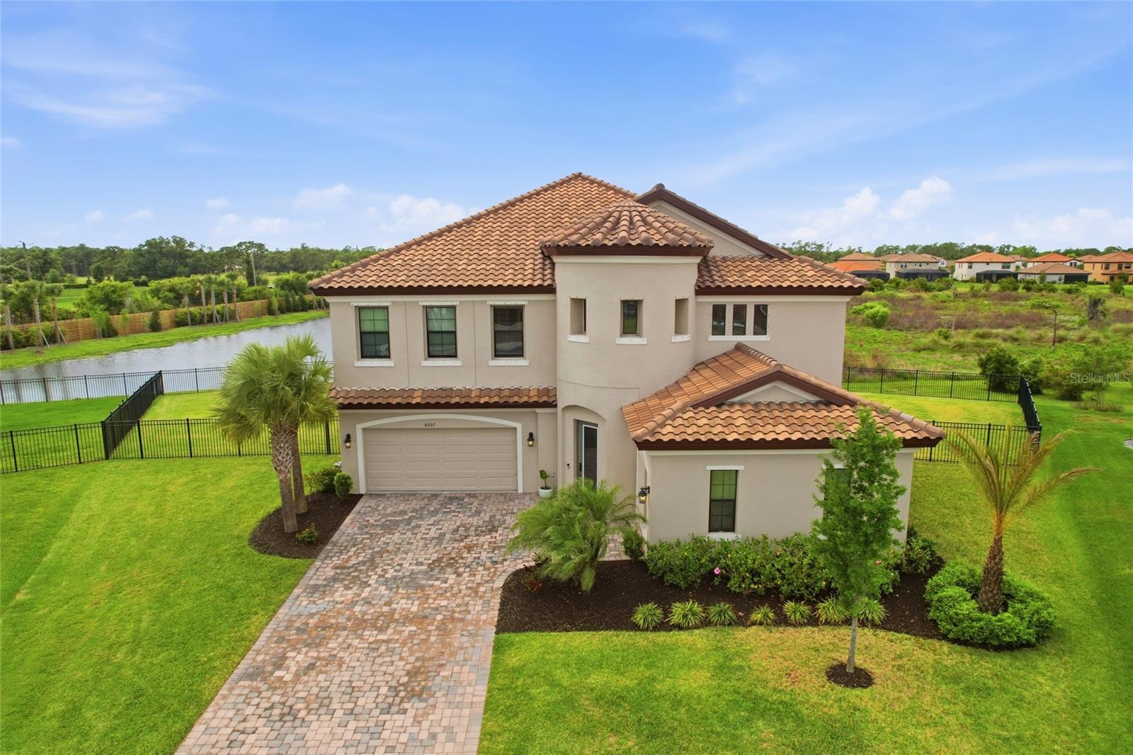 Single Family Residence in PARRISH, FL - Daniel Dourado