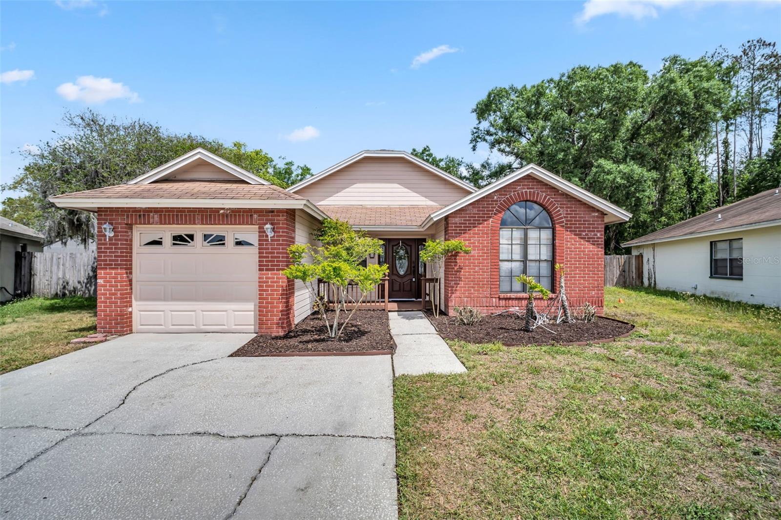 Single Family Residence in TAMPA, FL - Daniel Dourado