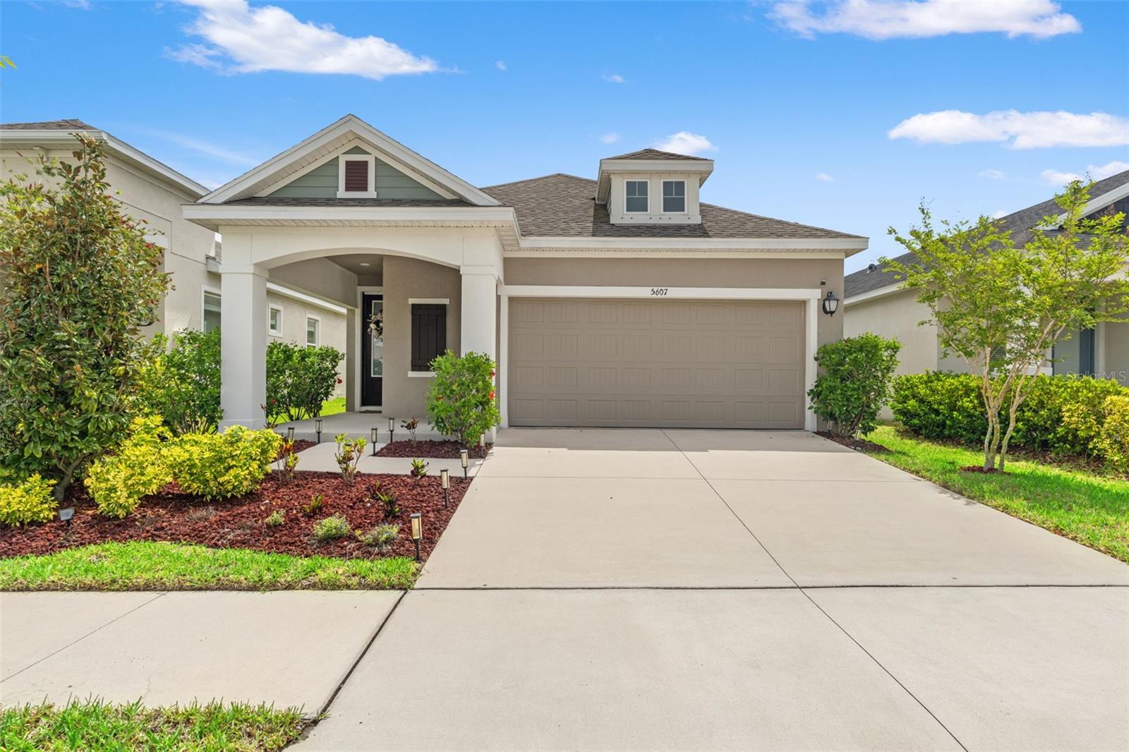 Single Family Residence em APOLLO BEACH, FL - Daniel Dourado