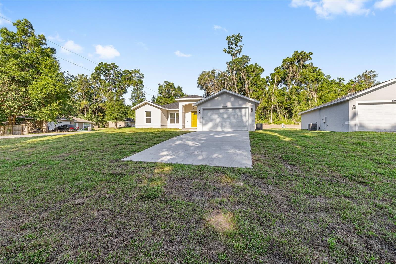 Single Family Residence in SUMMERFIELD, FL - Daniel Dourado