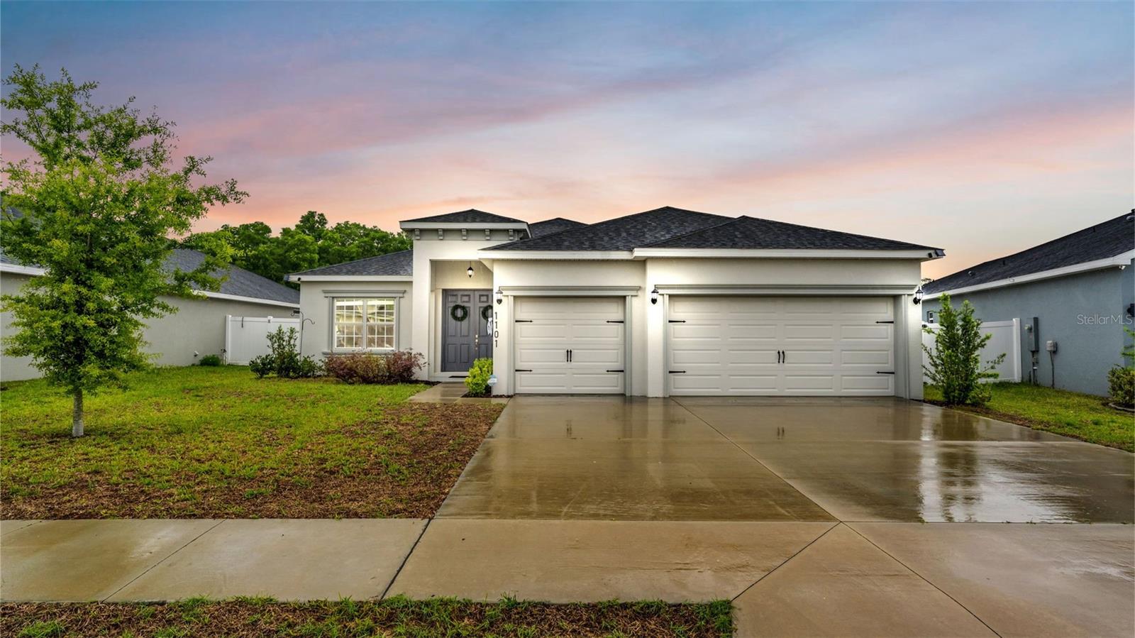 Single Family Residence in POLK CITY, FL - Daniel Dourado