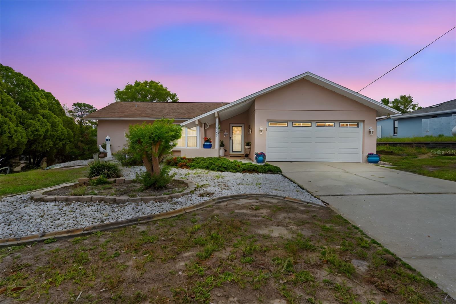 Single Family Residence em SPRING HILL, FL - Daniel Dourado