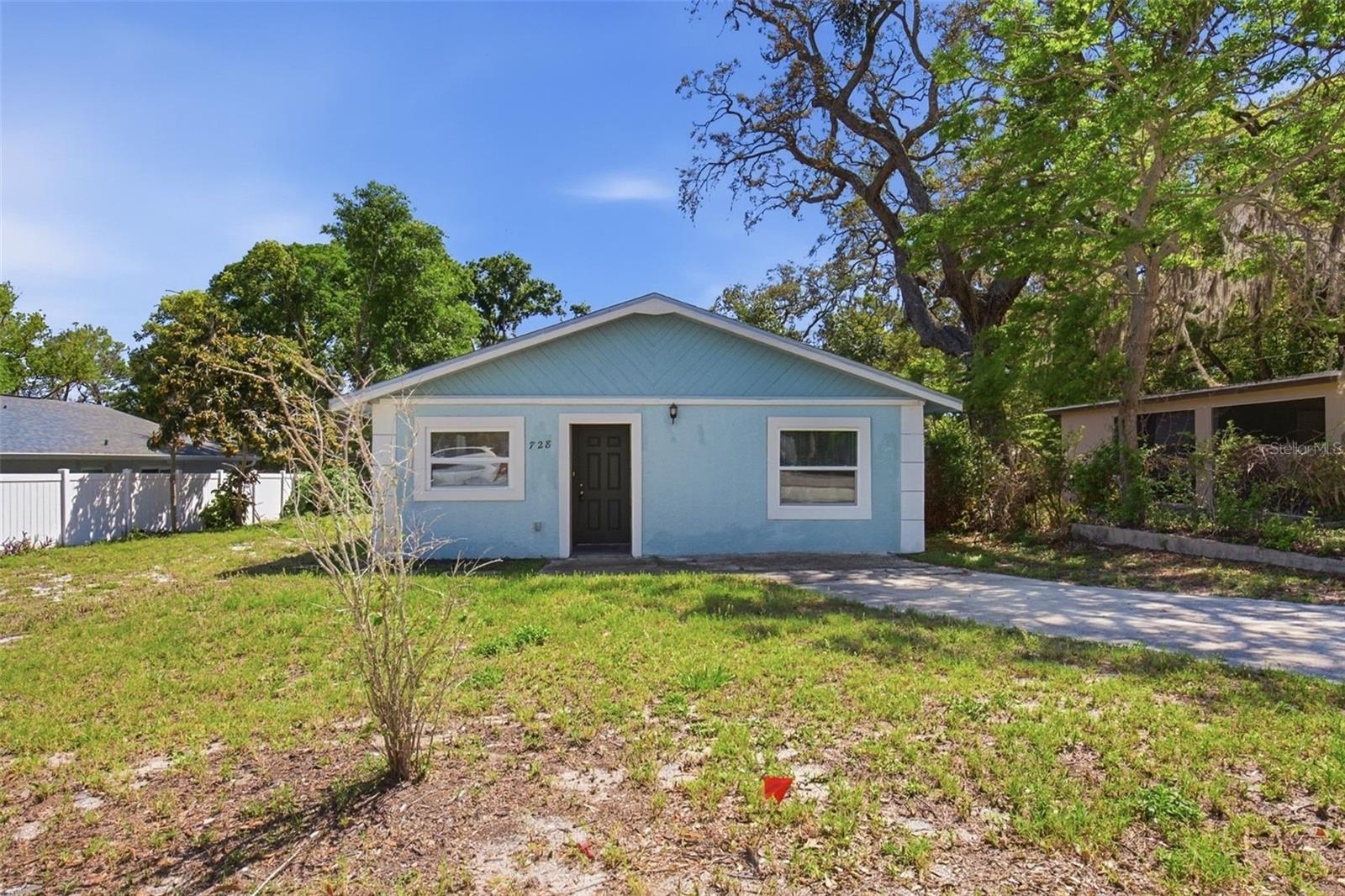 Single Family Residence in TARPON SPRINGS, FL - Daniel Dourado