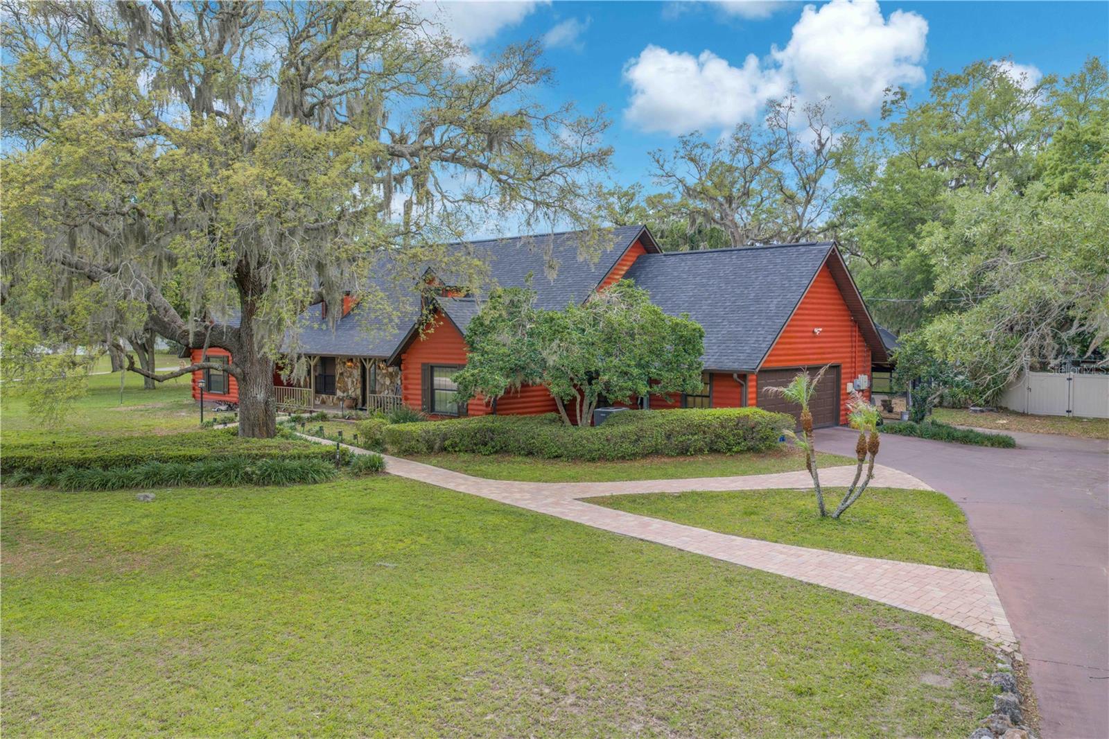Single Family Residence in RIVERVIEW, FL - Daniel Dourado