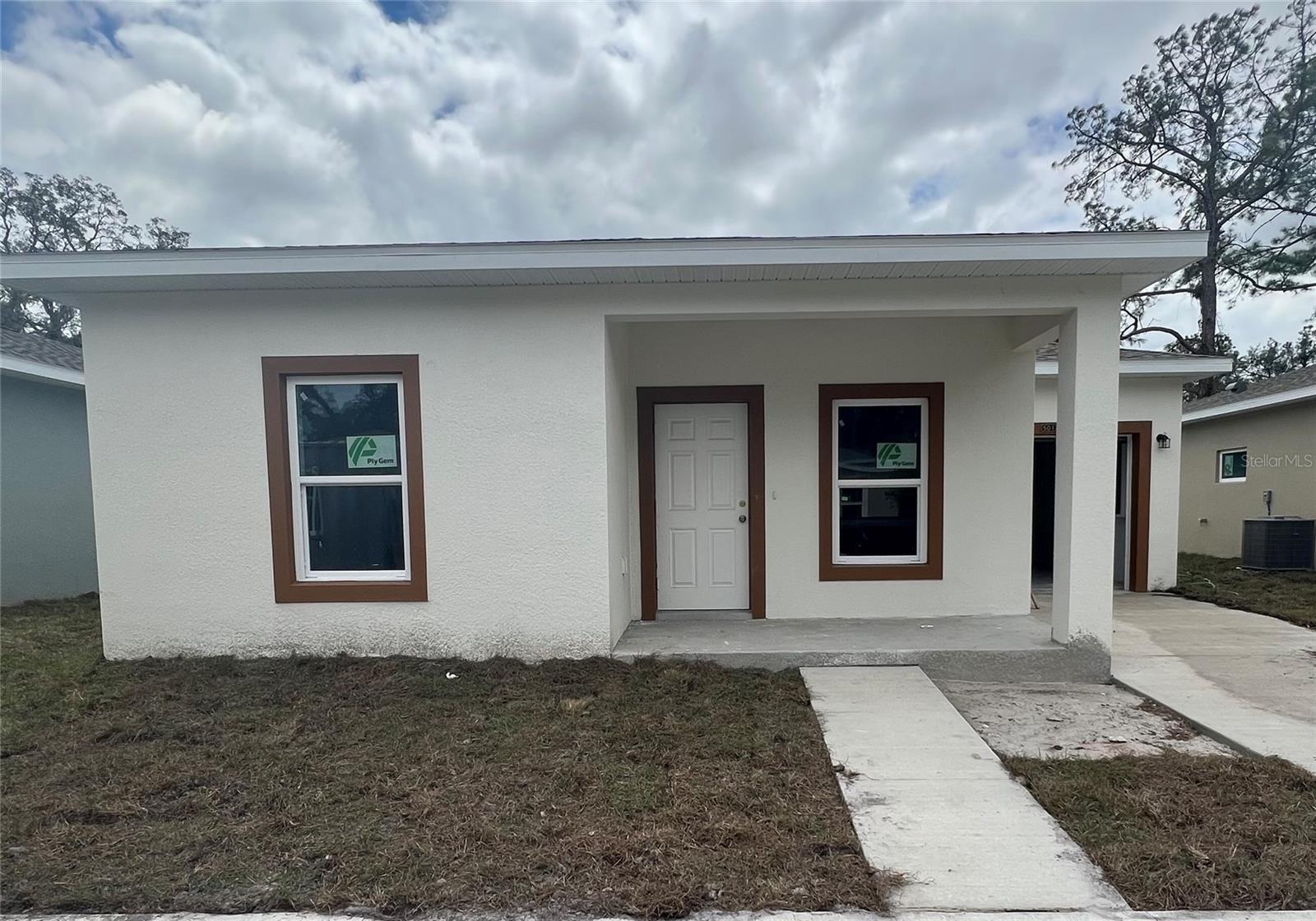 Single Family Residence in TAMPA, FL - Daniel Dourado