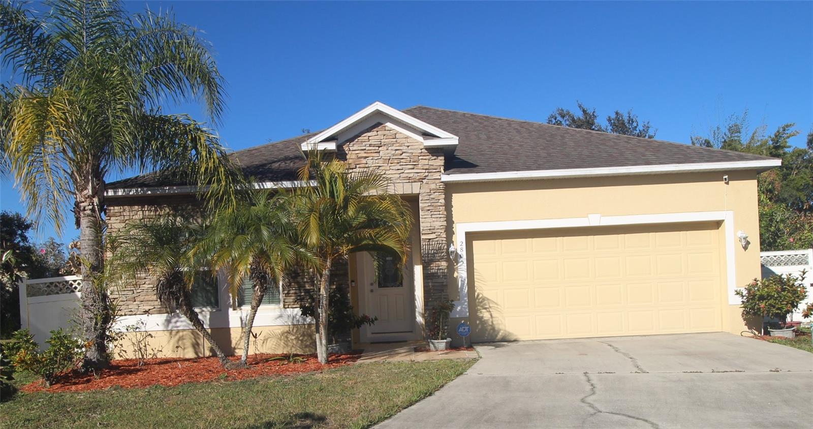 Single Family Residence in KISSIMMEE, FL - Daniel Dourado