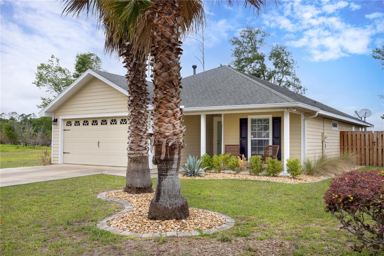 Single Family Residence em NEWBERRY, FL - Daniel Dourado