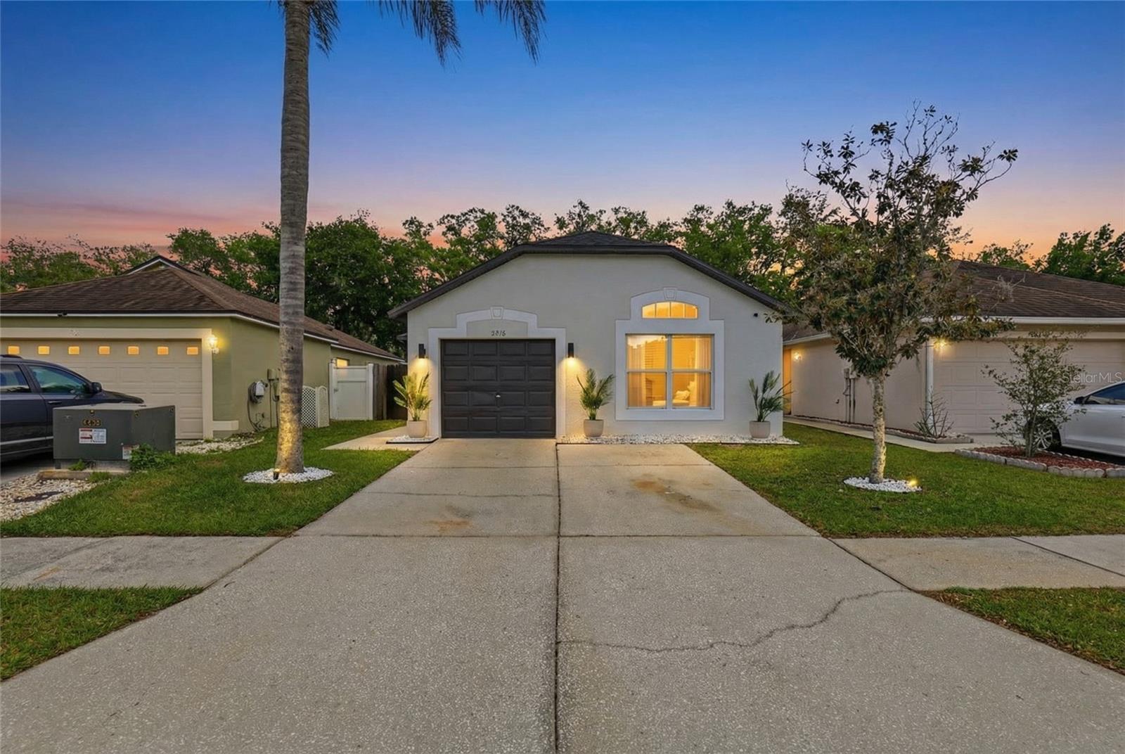 Single Family Residence in WESLEY CHAPEL, FL - Daniel Dourado