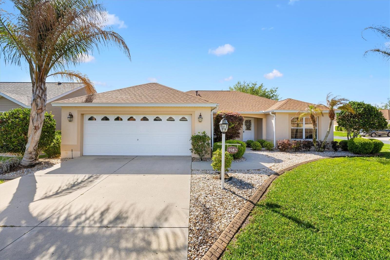 Single Family Residence in THE VILLAGES, FL - Daniel Dourado