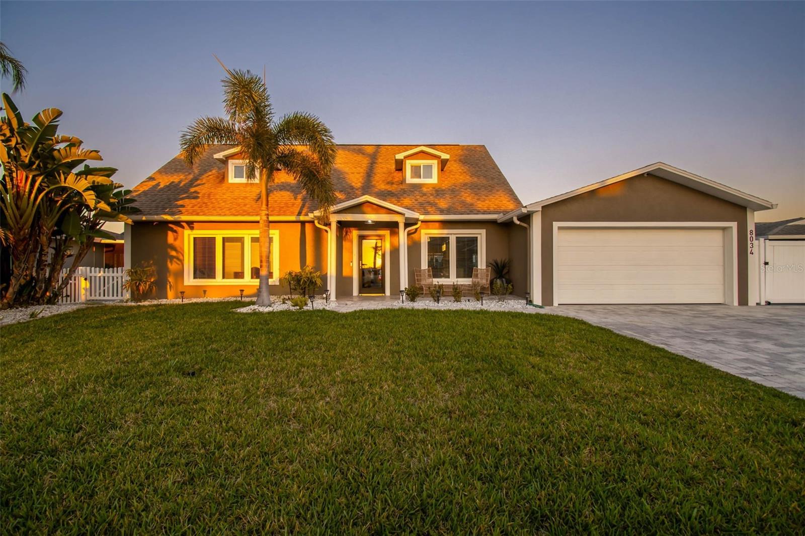 Single Family Residence in PORT RICHEY, FL - Daniel Dourado