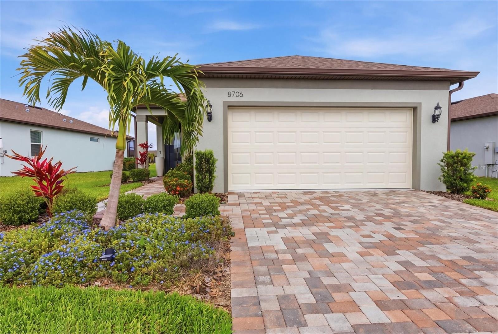 Single Family Residence in PARRISH, FL - Daniel Dourado