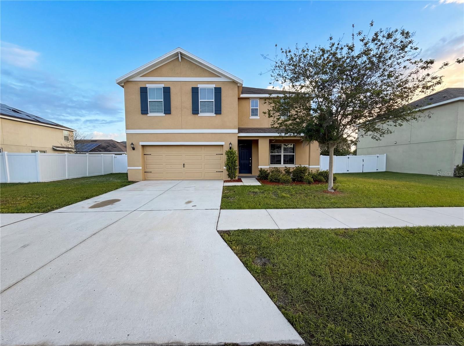 Single Family Residence em ZEPHYRHILLS, FL - Daniel Dourado