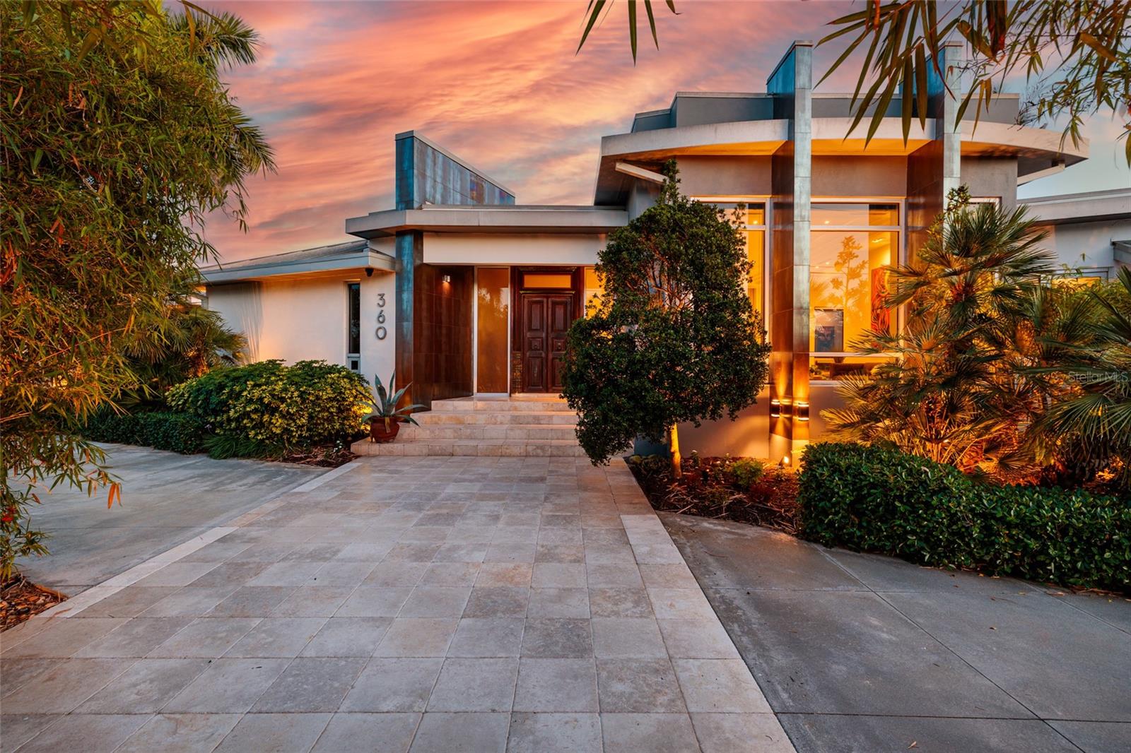 Single Family Residence em ST PETERSBURG, FL - Daniel Dourado