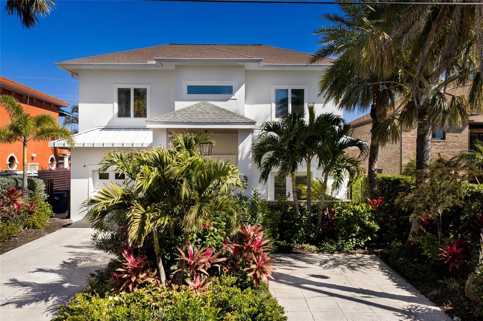Single Family Residence in BRADENTON, FL - Daniel Dourado