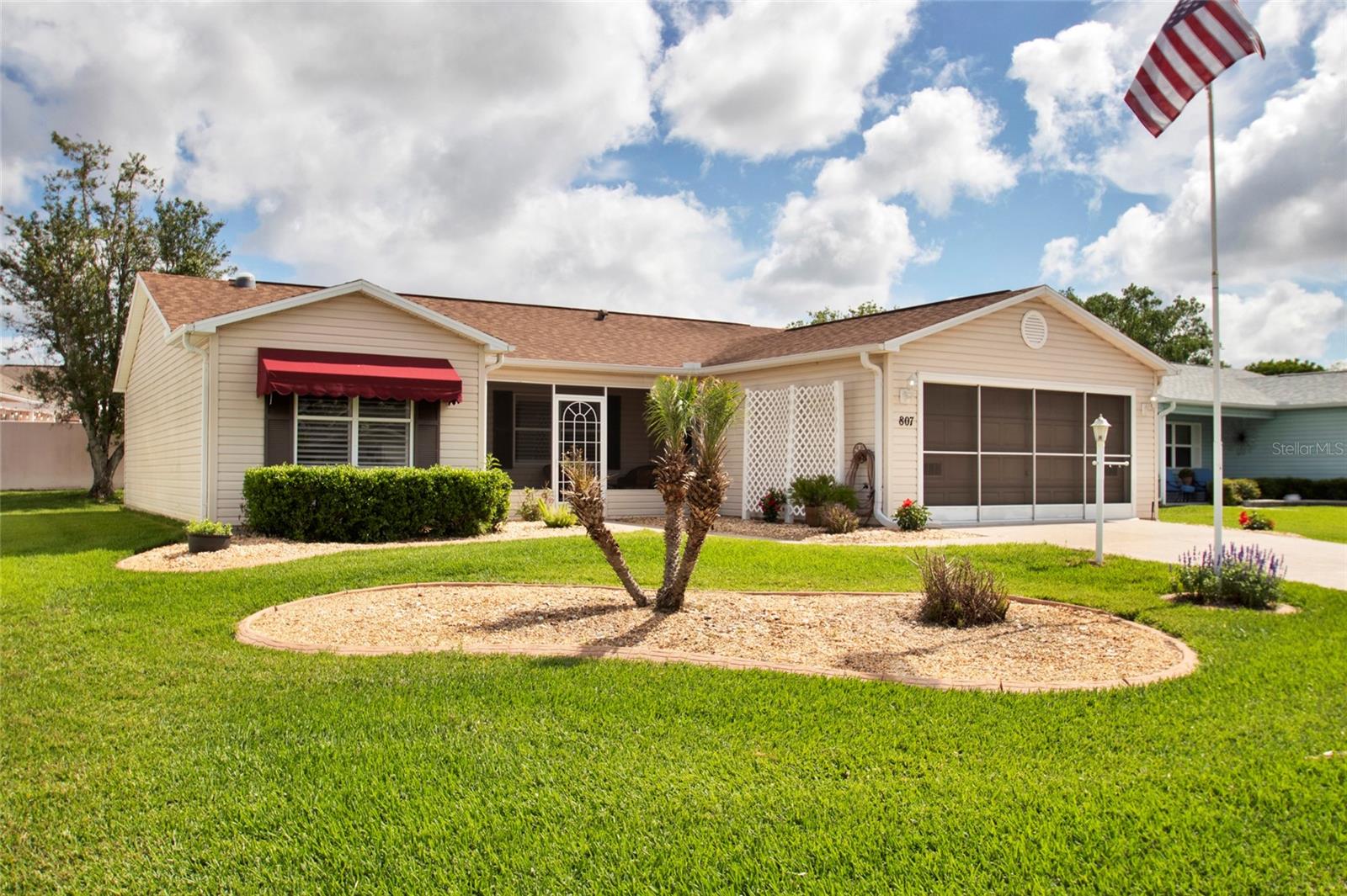 Single Family Residence in THE VILLAGES, FL - Daniel Dourado