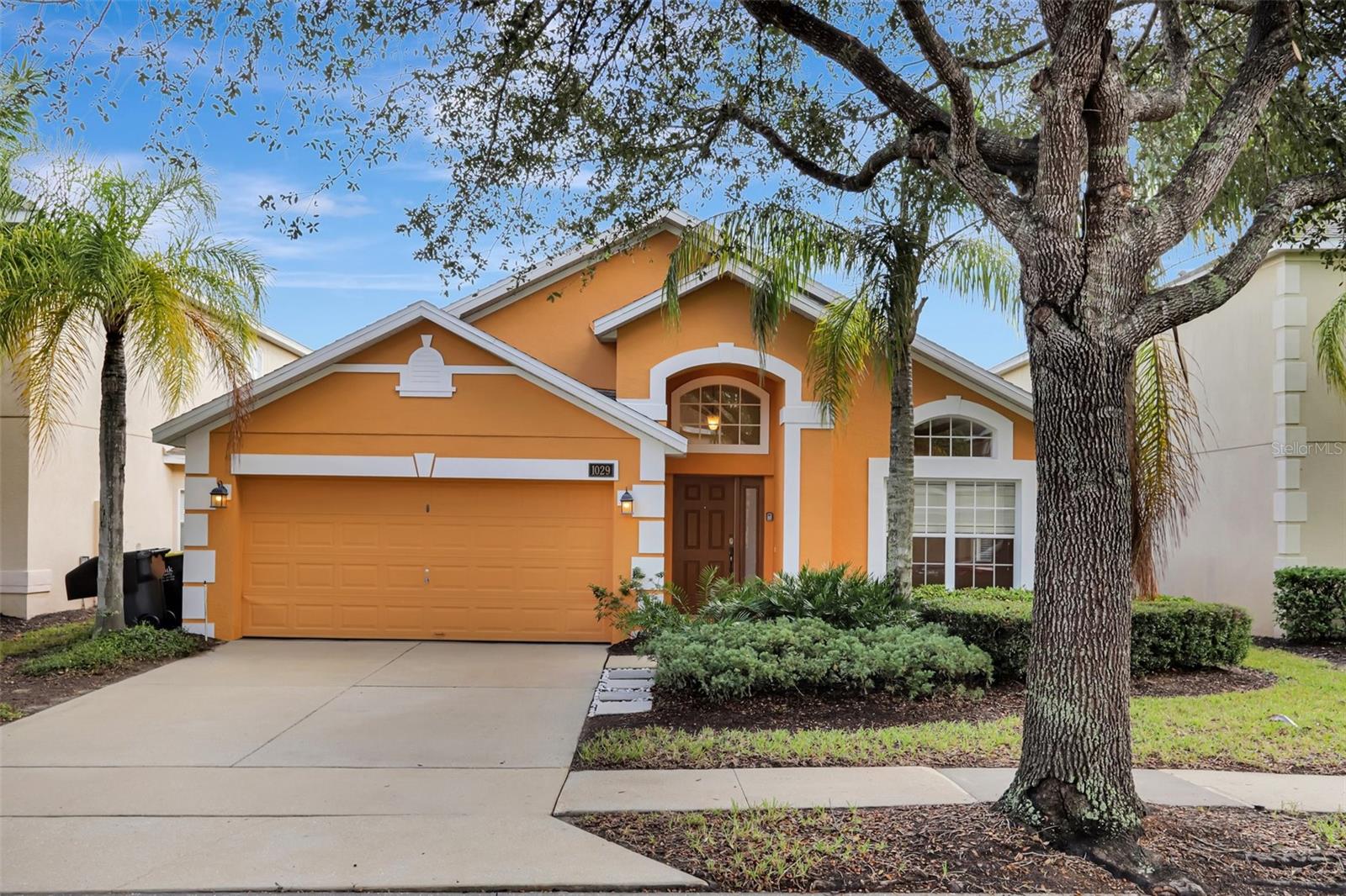 Single Family Residence in DAVENPORT, FL - Daniel Dourado