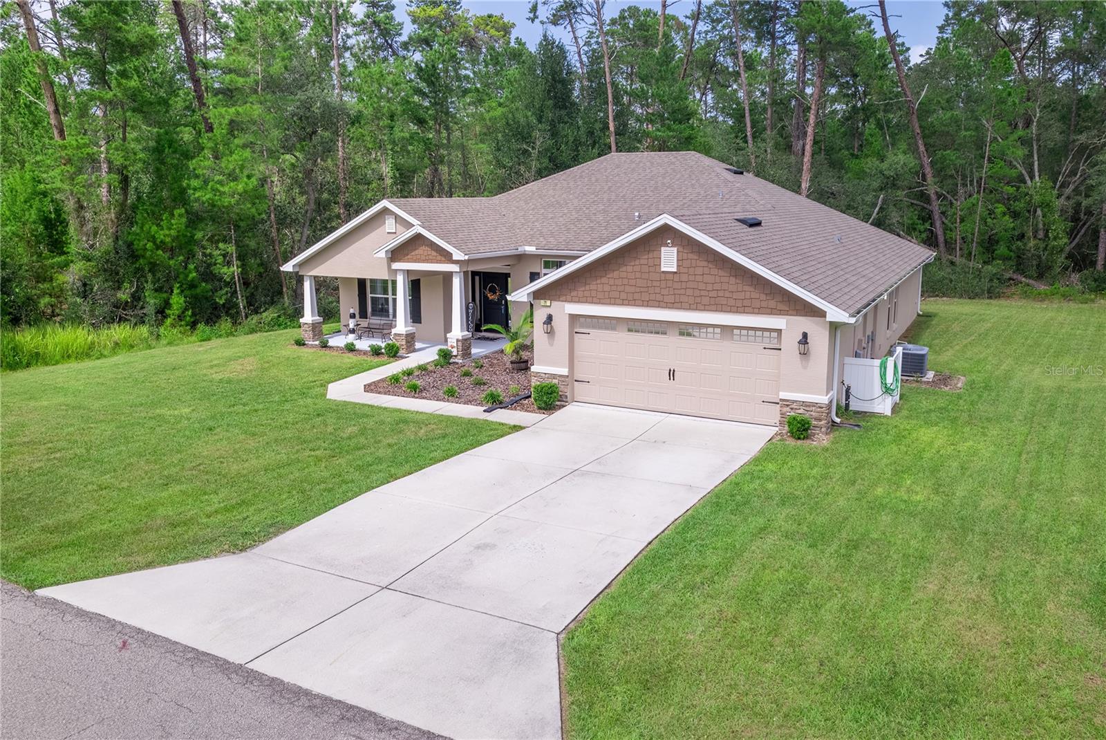 Single Family Residence em HOMOSASSA, FL - Daniel Dourado