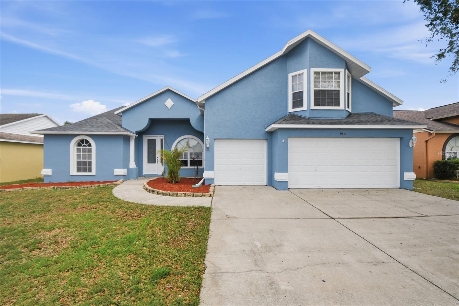 Single Family Residence in RIVERVIEW, FL - Daniel Dourado