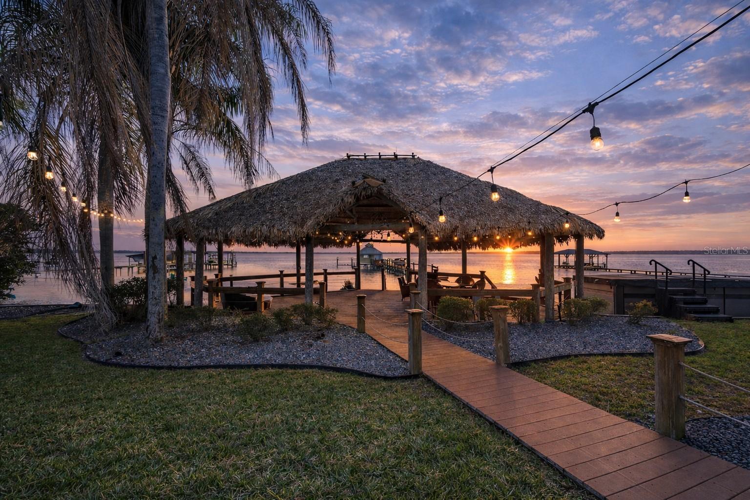 Single Family Residence em OCKLAWAHA, FL - Daniel Dourado