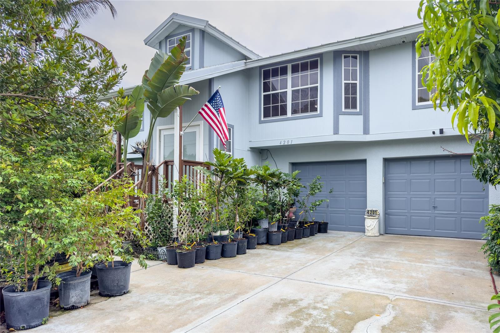 Single Family Residence in LEHIGH ACRES, FL - Daniel Dourado