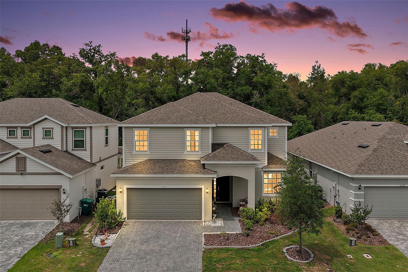 Single Family Residence in MOUNT DORA, FL - Daniel Dourado