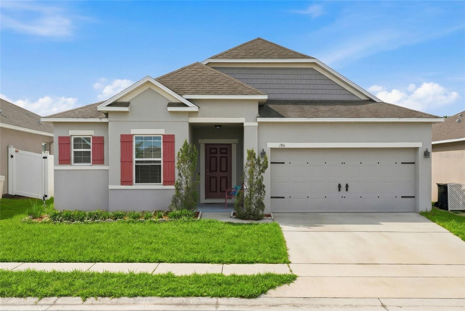 Single Family Residence in DAVENPORT, FL - Daniel Dourado