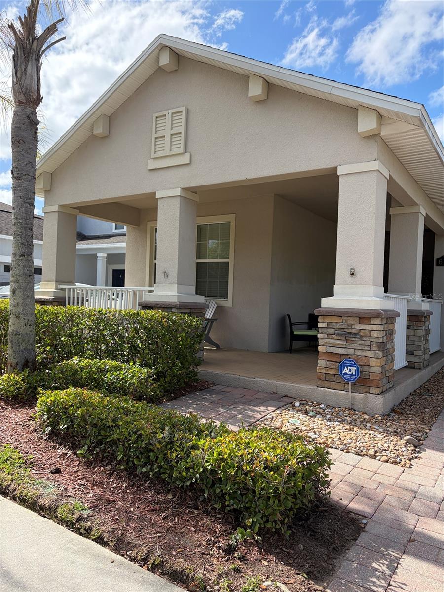 Single Family Residence in WINTER GARDEN, FL - Daniel Dourado