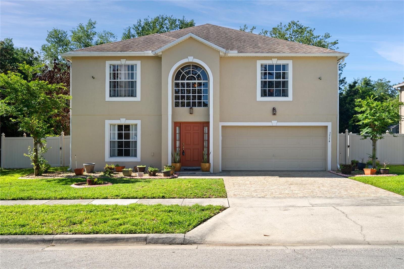 Single Family Residence in APOPKA, FL - Daniel Dourado