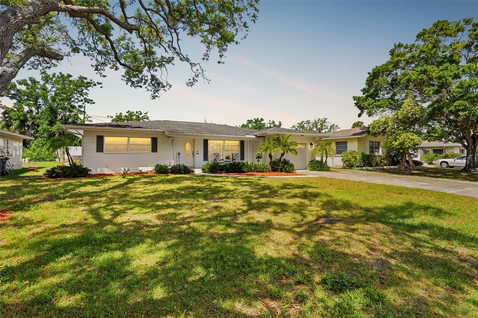 Single Family Residence in CLEARWATER, FL - Daniel Dourado