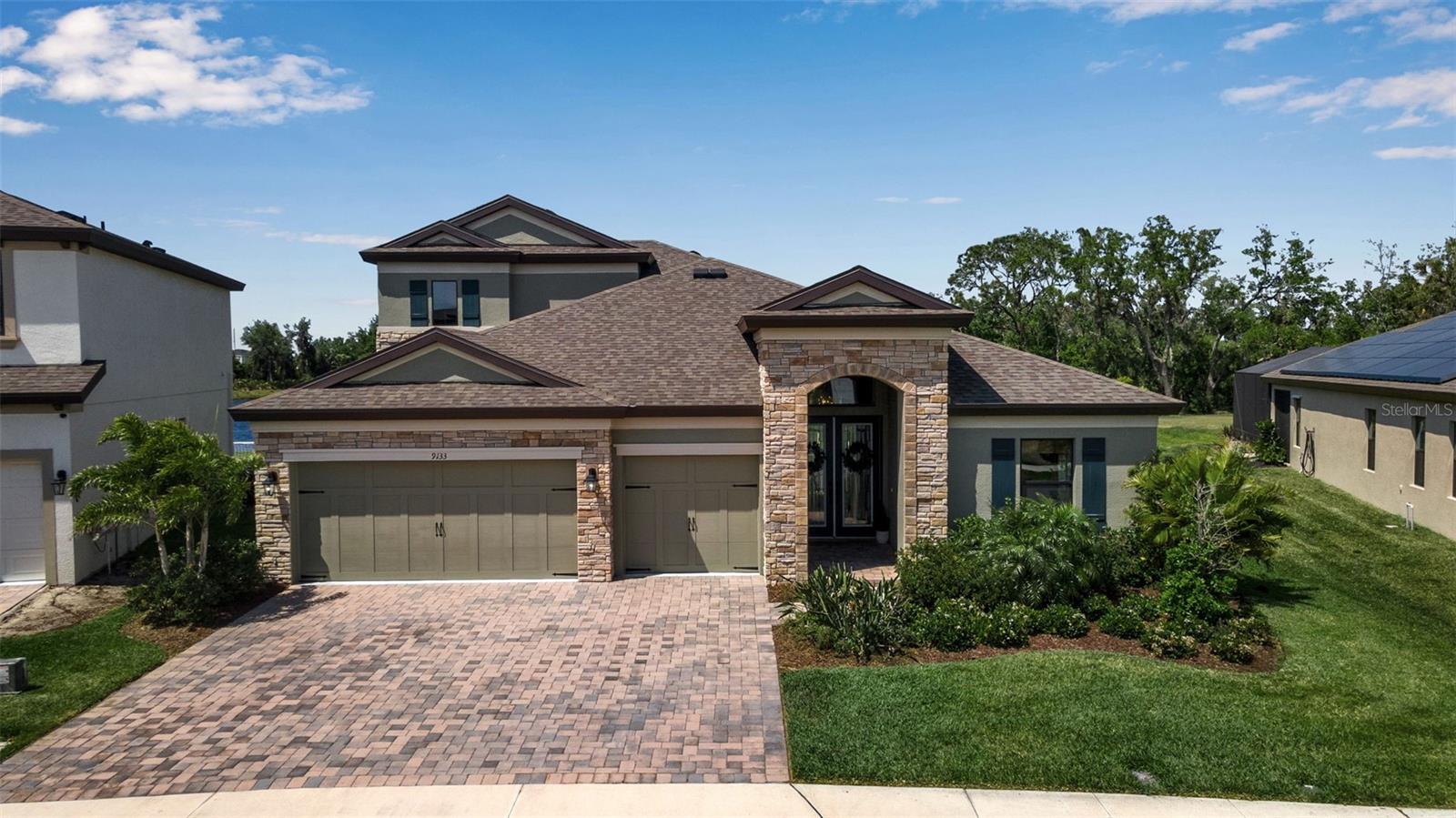 Single Family Residence in PARRISH, FL - Daniel Dourado