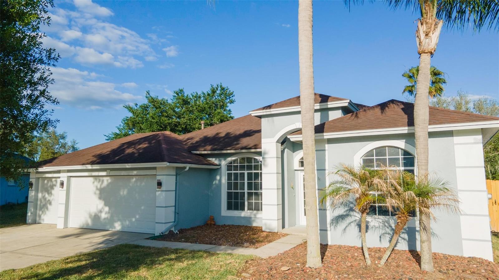 Single Family Residence in BRANDON, FL - Daniel Dourado