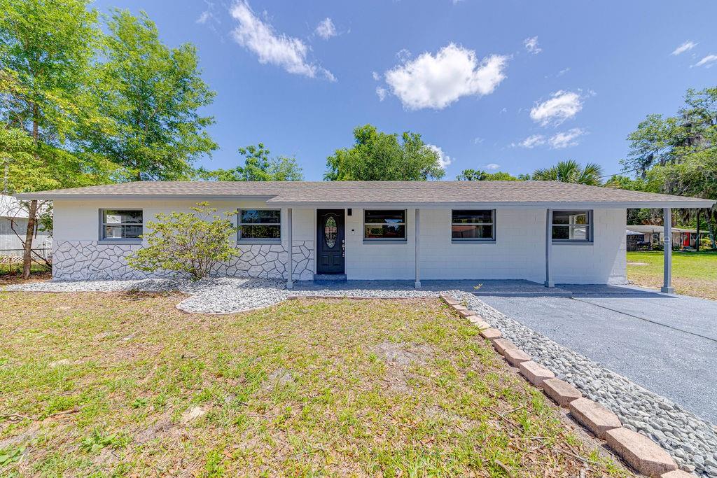 Single Family Residence in APOPKA, FL - Daniel Dourado
