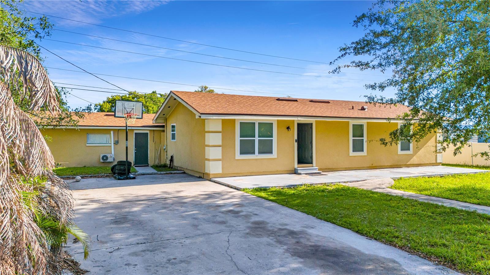 Single Family Residence in KISSIMMEE, FL - Daniel Dourado