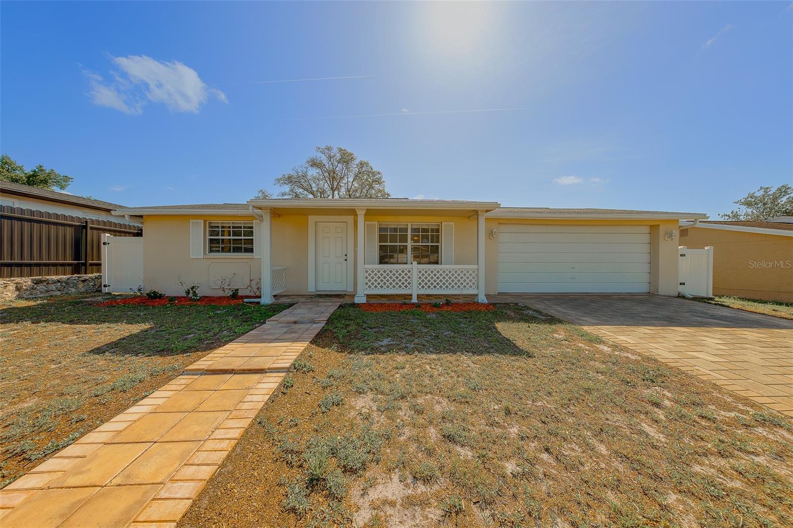 Single Family Residence in PORT RICHEY, FL - Daniel Dourado