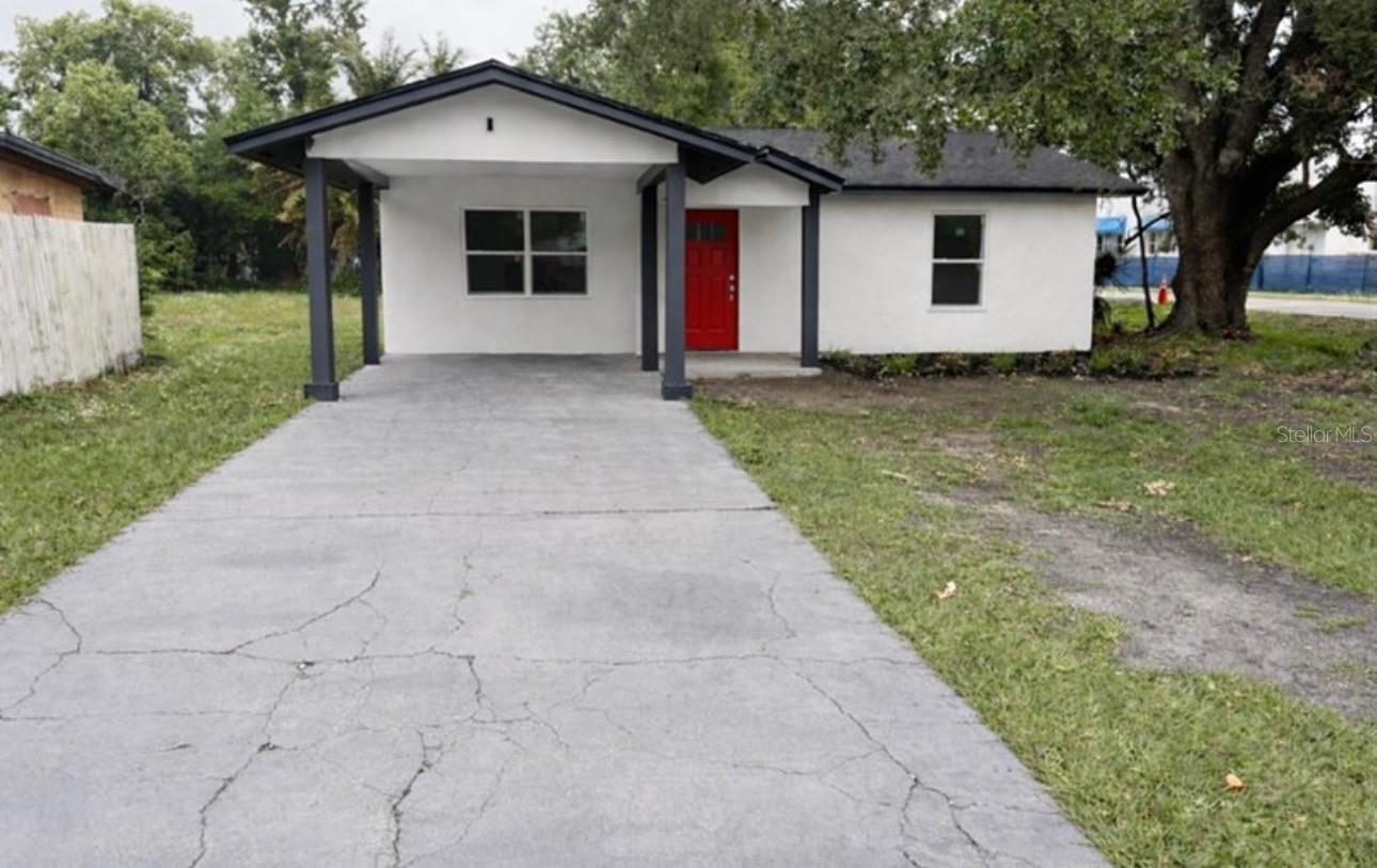 Single Family Residence in WINTER GARDEN, FL - Daniel Dourado