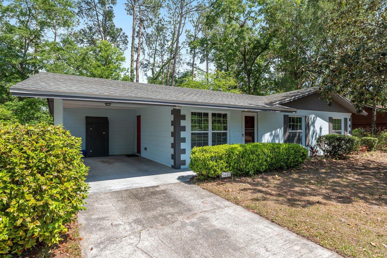 Single Family Residence in GAINESVILLE, FL - Daniel Dourado