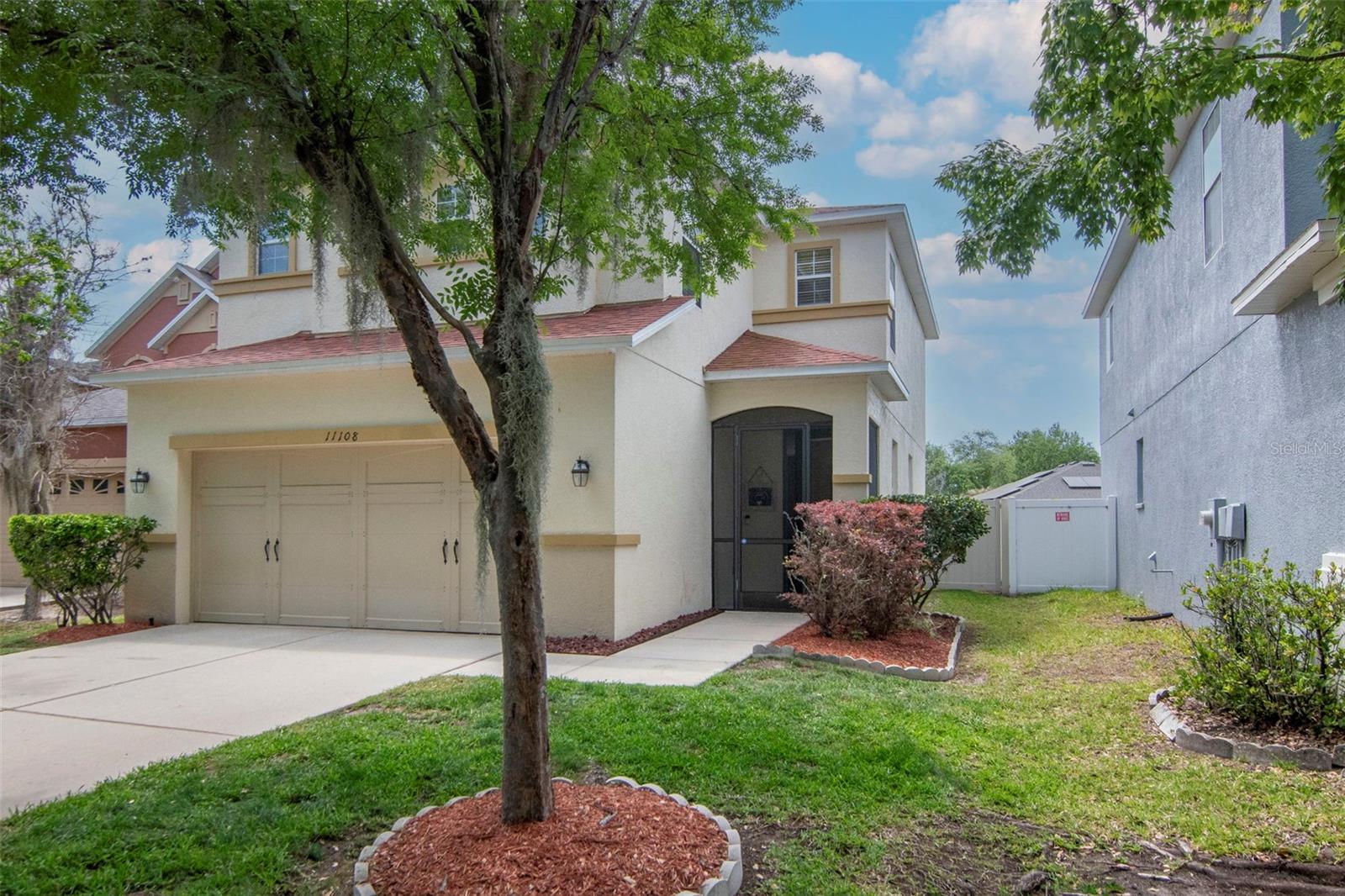 Single Family Residence in RIVERVIEW, FL - Daniel Dourado