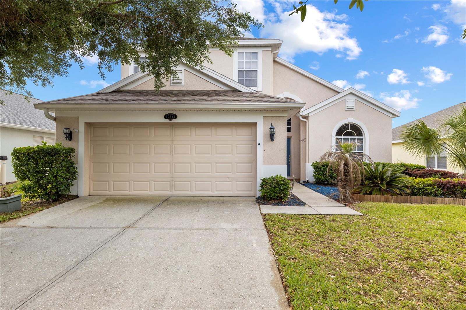 Single Family Residence in TAMPA, FL - Daniel Dourado