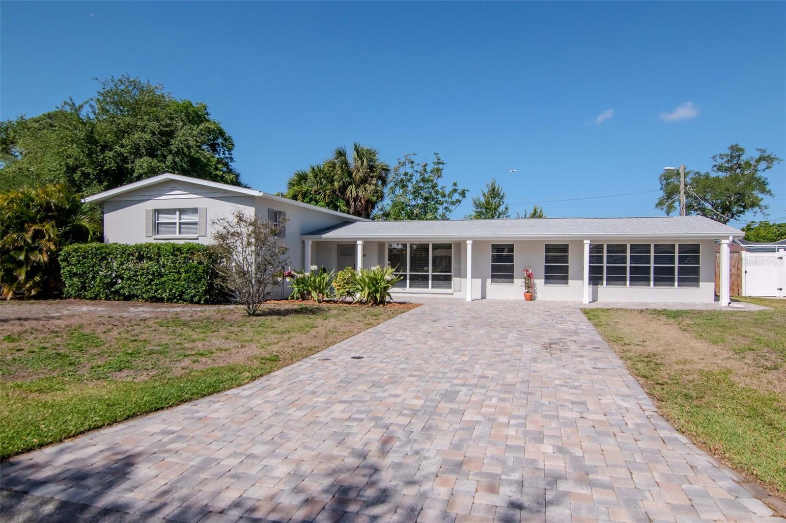 Single Family Residence in TAMPA, FL - Daniel Dourado