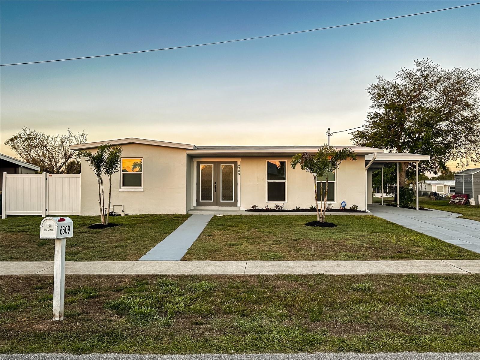 Single Family Residence em NORTH PORT, FL - Daniel Dourado