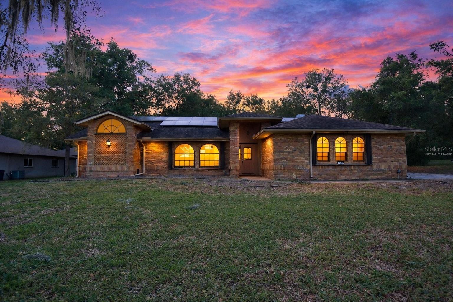 Single Family Residence em SPRING HILL, FL - Daniel Dourado