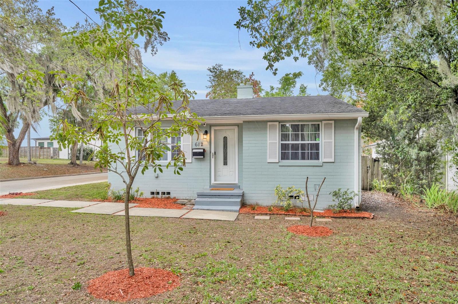 Single Family Residence in ORLANDO, FL - Daniel Dourado