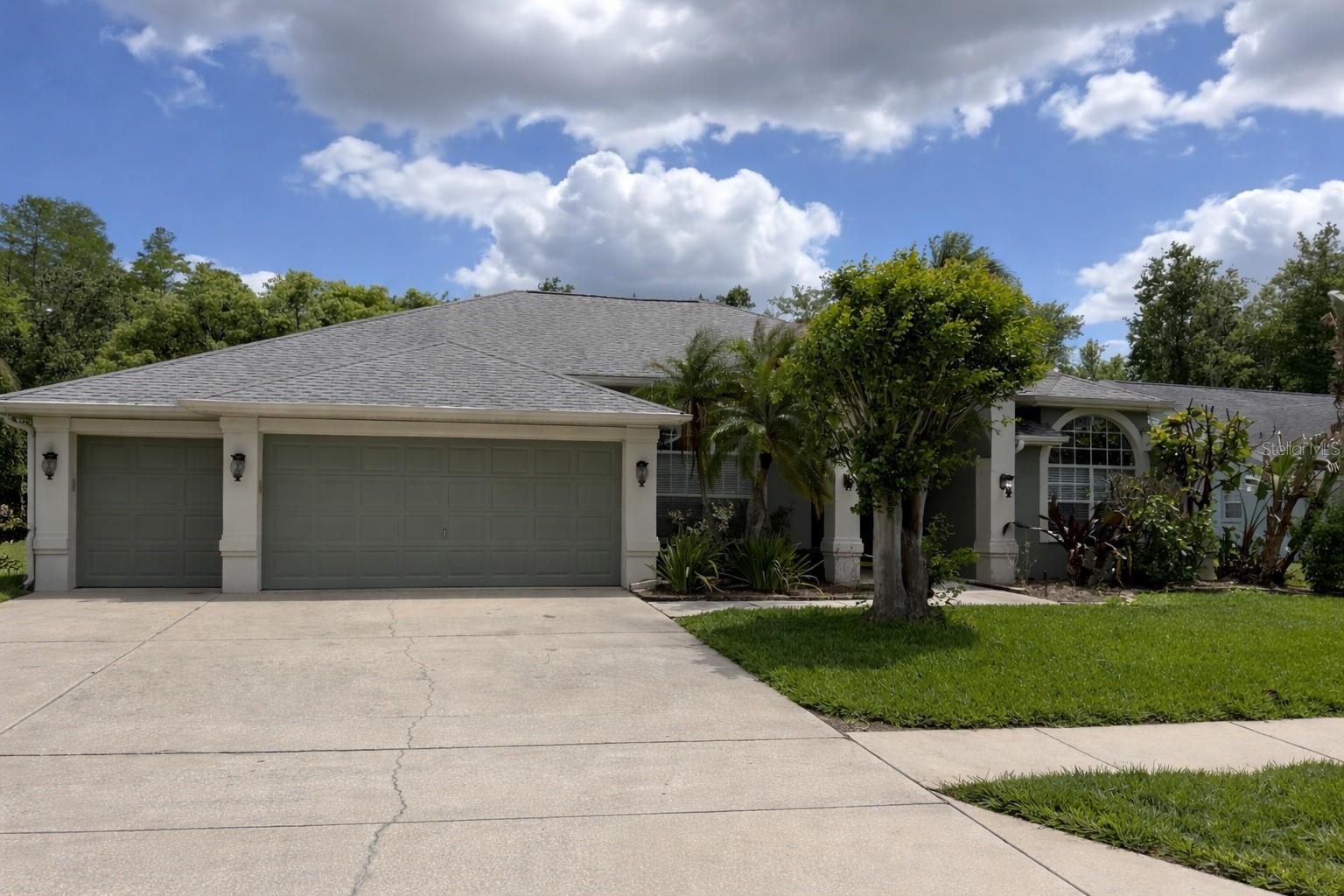 Single Family Residence em TRINITY, FL - Daniel Dourado