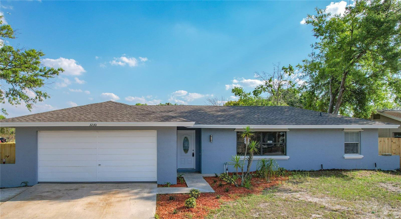 Single Family Residence in APOPKA, FL - Daniel Dourado